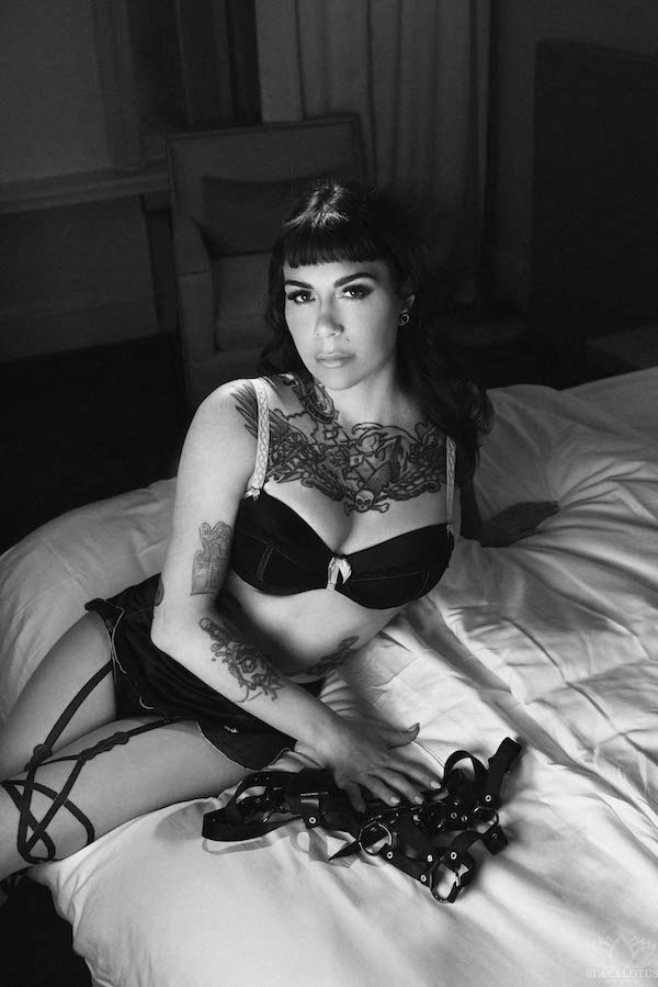 Miss Victoria Cayne Boston BDSM Sessions