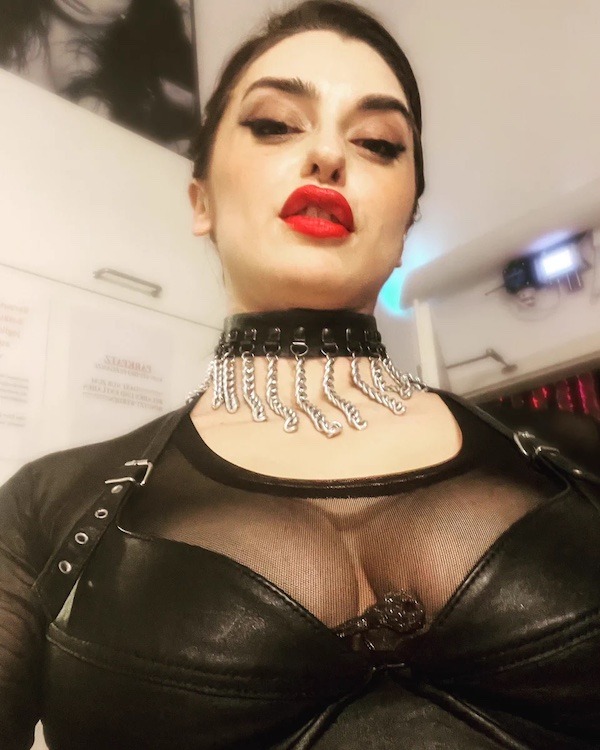 Mistress Bella Lugosi