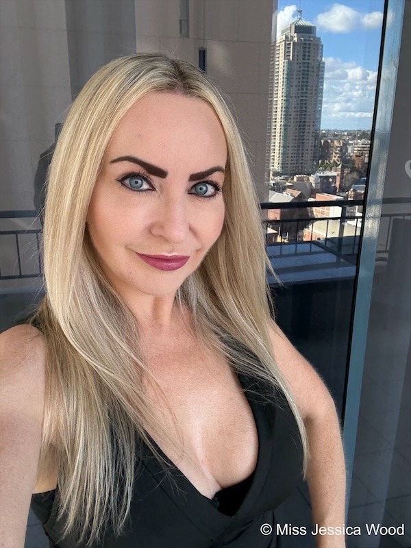 Miss Jessica Wood
